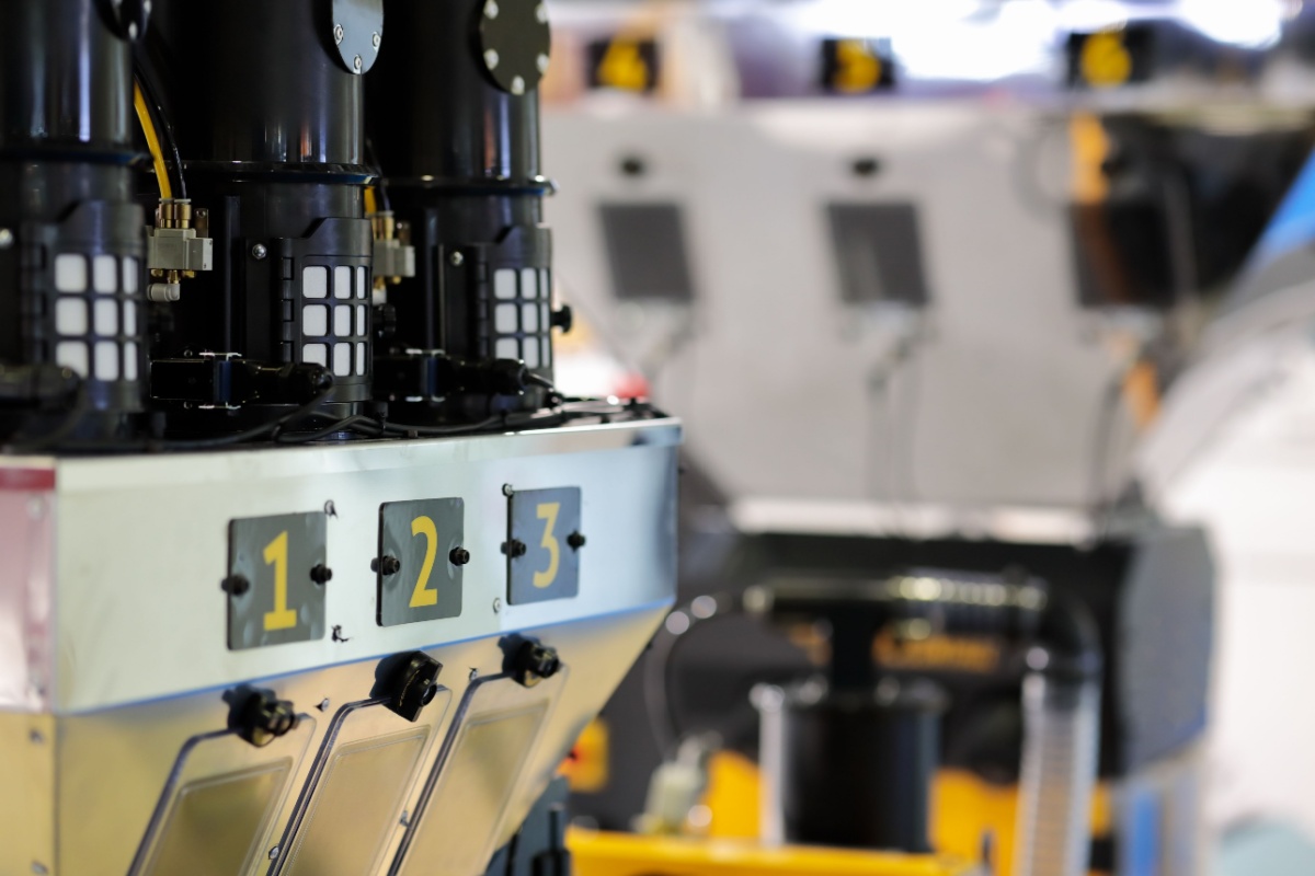 Volumetric vs. Gravimetric Feeders: Key Differences